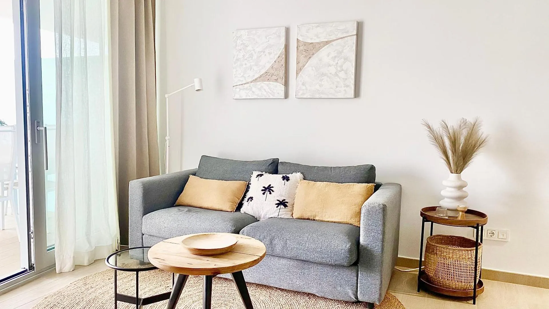 Fantastic Apartment In The Wave Just Steps From Carvajal Beach - Pool And Free Parking Fuengirola 0*,