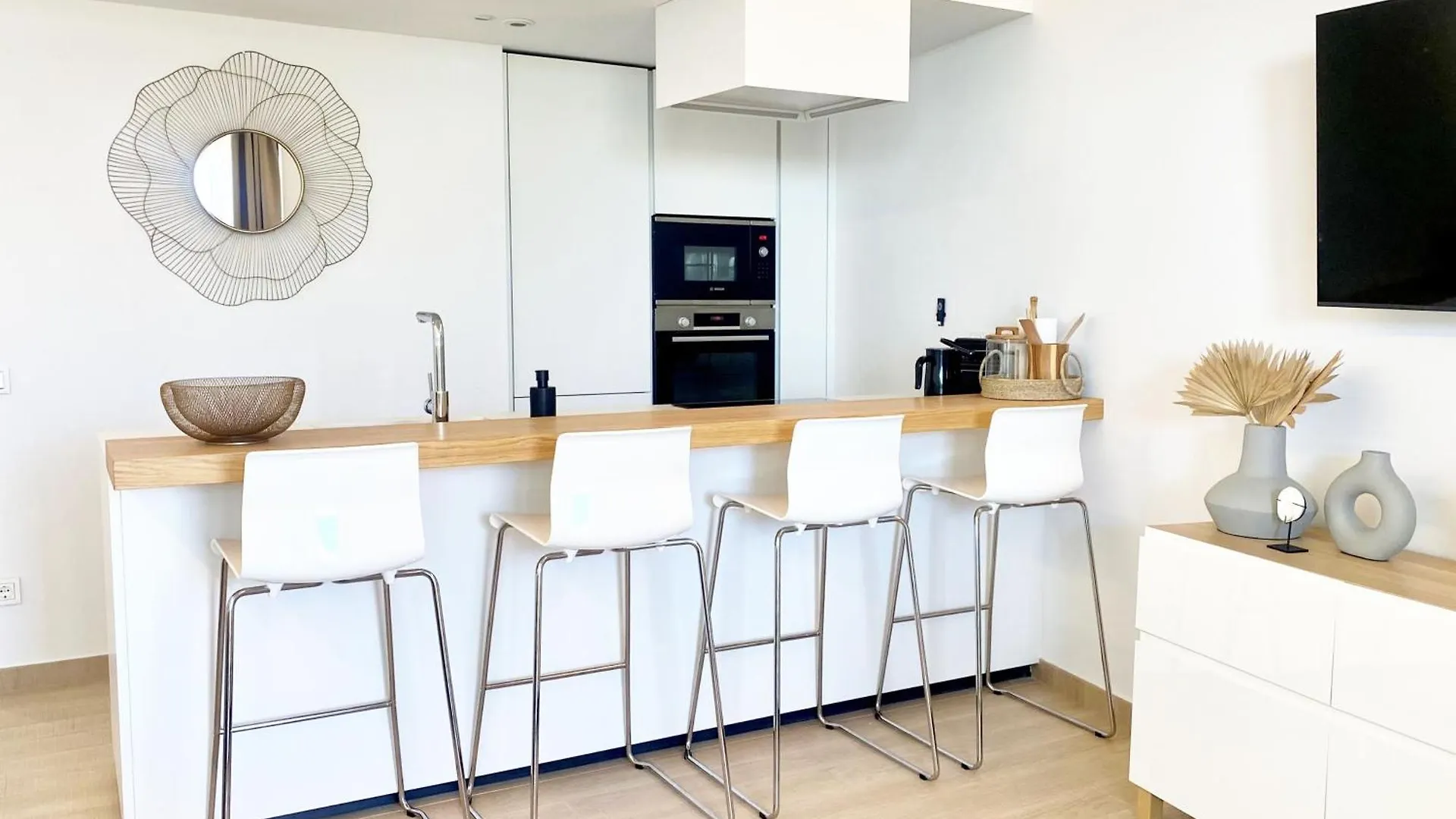 Fantastic Apartment In The Wave Just Steps From Carvajal Beach - Pool And Free Parking Fuengirola Spanje